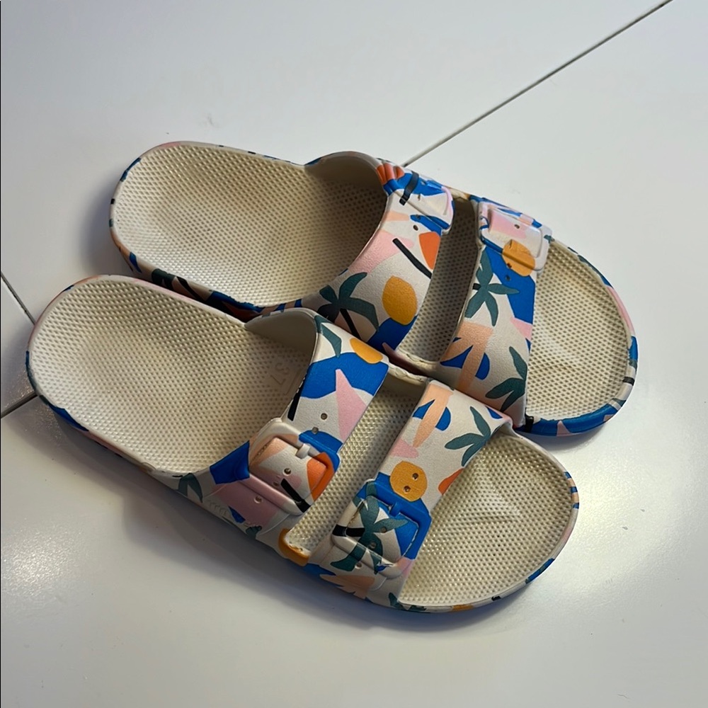 Freedom Moses Floral Patterned Women's Slide Sandals